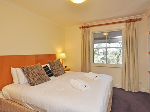 Villa Executive 2br Petit Verdot Resort Condo Located Within Cypress Lakes Resort (nothing Is More Central) - Newcastle Accommodation 3