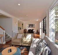 Villa Executive 2br Quattro Resort Condo located within Cypress Lakes Resort nothing is more central - Newcastle Accommodation