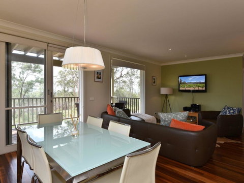 Villa Executive 2br Sangiovese Resort Condo Located Within Cypress Lakes Resort (nothing Is More Central) - Newcastle Accommodation 0