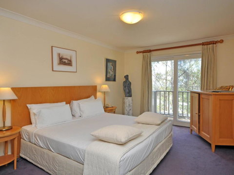 Villa Joie De Vie Located Within Cypress Lakes - Newcastle Accommodation 1
