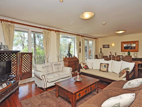 Villa Joie De Vie Located Within Cypress Lakes - Newcastle Accommodation 0