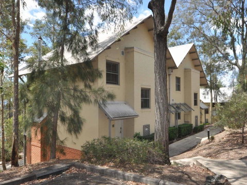 Villa Joie De Vie Located Within Cypress Lakes - Newcastle Accommodation 2