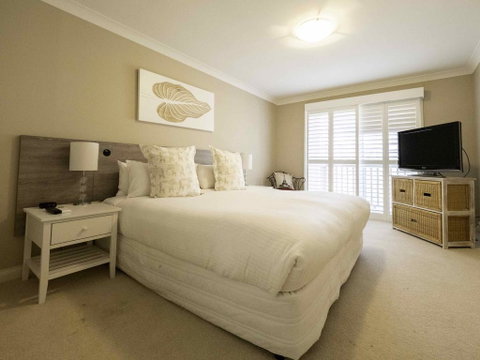 Villa Legato - Newcastle Accommodation 2