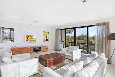 Villa Saachi - Newcastle Accommodation 3