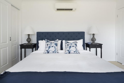 Villa Siena - Newcastle Accommodation 0