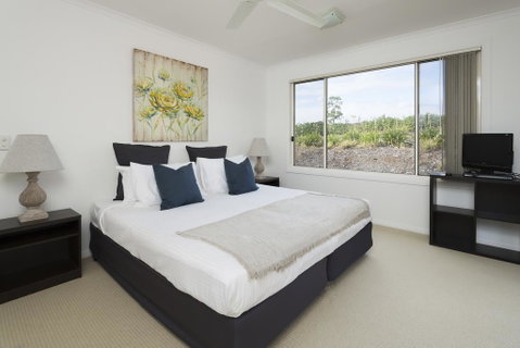 Villa Siena - Newcastle Accommodation 3