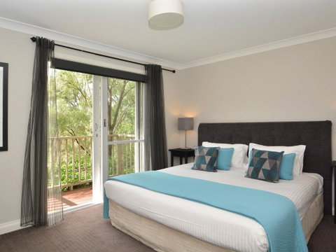 Villas Diciotto (sleeps 18) Resort Condos Located Within Cypress Lakes Resort (nothing Is More Central) - Newcastle Accommodation 2