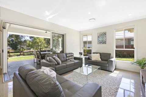 Vino E Golf - Newcastle Accommodation 0