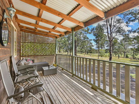 Wallaby Cottage - Cute Accom In Bushland Setting - New Castle Tourism 0
