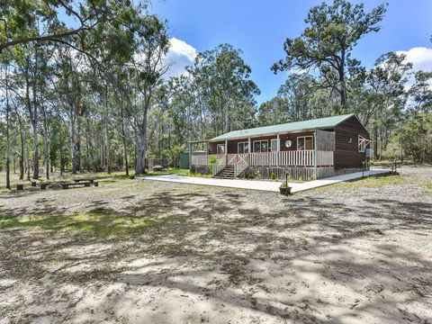Wallaby Cottage - Cute Accom In Bushland Setting - New Castle Tourism 1