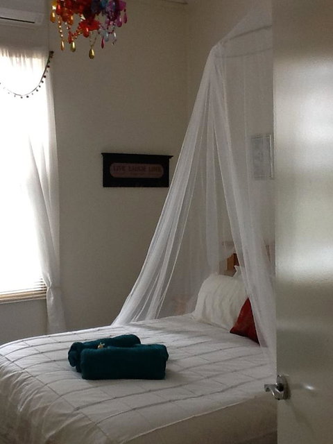 Redruth Cottage - Newcastle Accommodation 12
