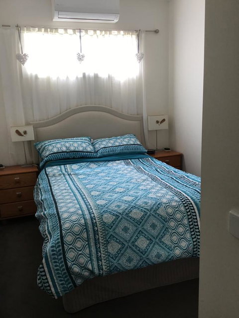 Redruth Cottage - Newcastle Accommodation 8