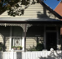 Redruth Cottage - Newcastle Accommodation