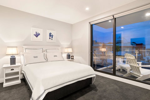 The Hamptons Apartments - Port Melbourne - Newcastle Accommodation 5