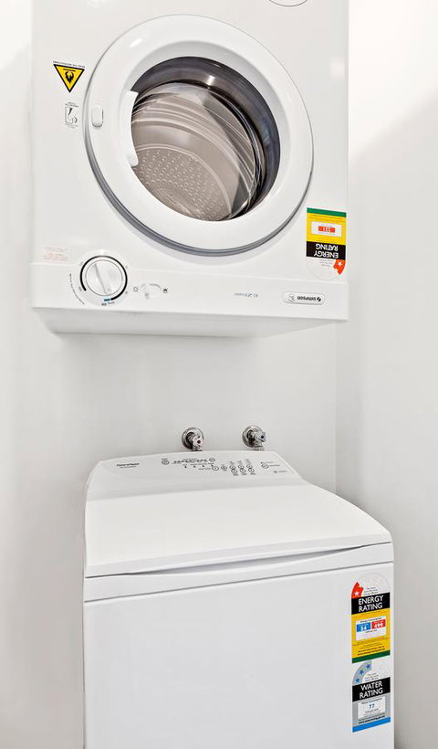 The Hamptons Apartments - Port Melbourne - Newcastle Accommodation 13