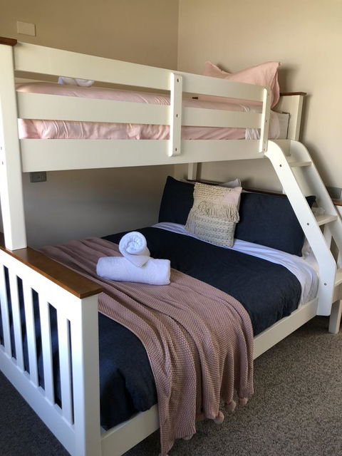 The PC Cottage - Newcastle Accommodation 13