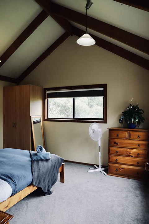 Red Ceder Cottage - Great Ocean Road - Port Campbell - Newcastle Accommodation 4