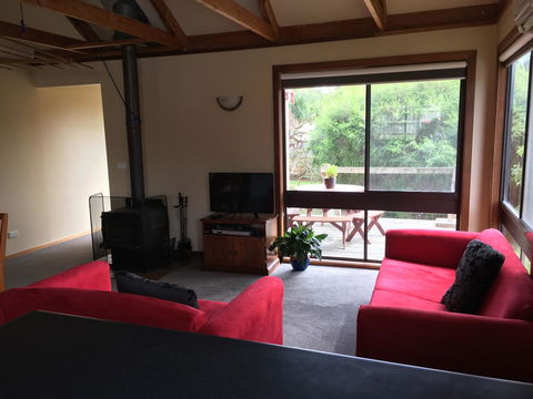 Red Ceder Cottage - Great Ocean Road - Port Campbell - Newcastle Accommodation 19