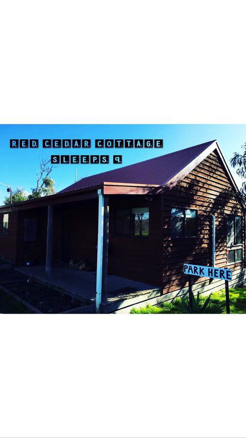 Red Ceder Cottage - Great Ocean Road - Port Campbell - Newcastle Accommodation 0