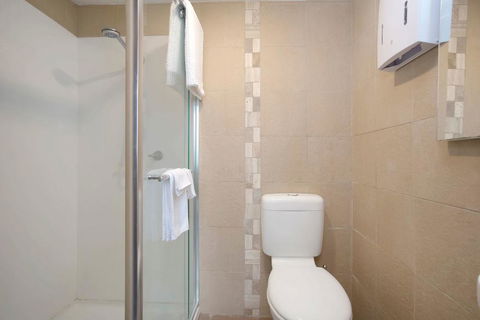 Plummers Mill - Central Townhouse - New Castle Tourism 9