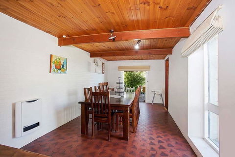 Plummers Mill - Central Townhouse - New Castle Tourism 4