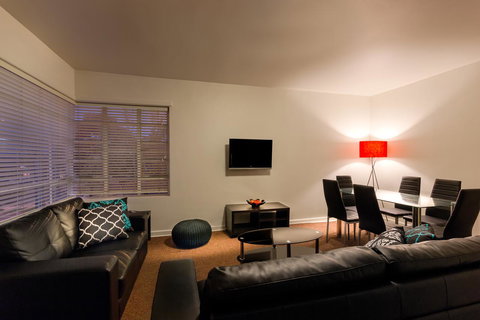 Crest On Barkly Serviced Apartments - Newcastle Accommodation 6