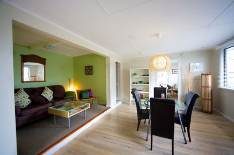 Healesville Apartments - New Castle Tourism 25