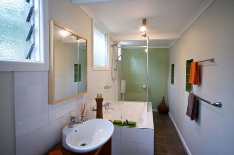 Healesville Apartments - New Castle Tourism 19