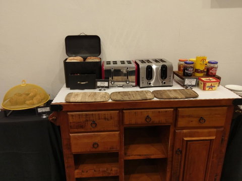Ansonia On Lydiard - Newcastle Accommodation 16
