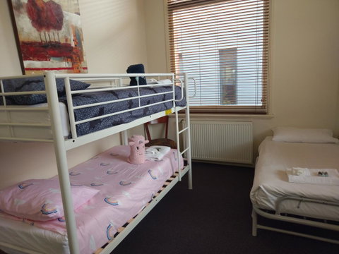 Ansonia On Lydiard - Newcastle Accommodation 13