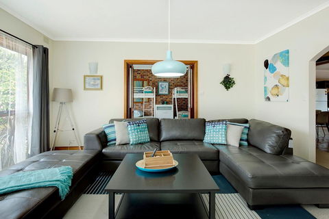 Sunryes Beach House - New Castle Tourism 1