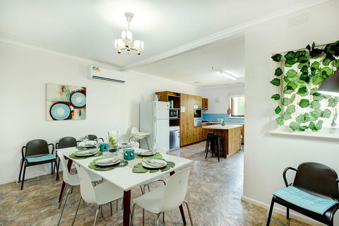 Sunryes Beach House - New Castle Tourism 16