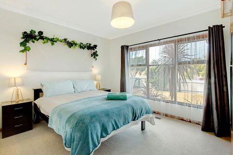 Sunryes Beach House - New Castle Tourism 11