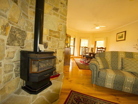 Angel's Rest - Newcastle Accommodation 8