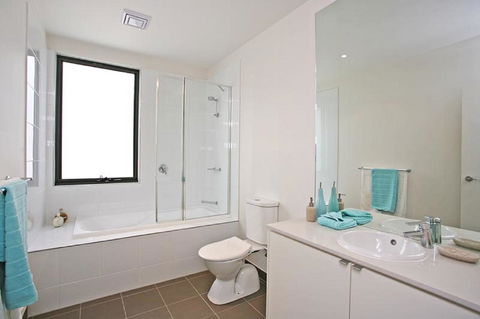 1 Pebble Place - Newcastle Accommodation 7