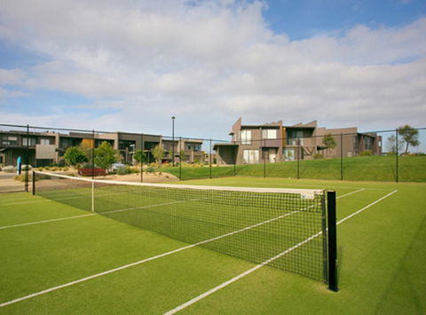 Torquay Golf Retreats - Pool, Beach, Tennis, Golf - New Castle Tourism 12