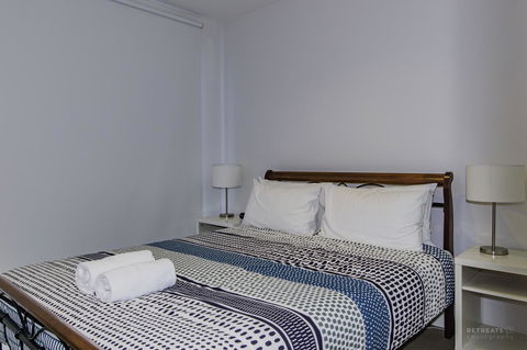 Torquay Golf Retreats - Pool, Beach, Tennis, Golf - New Castle Tourism 7