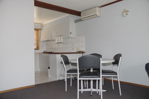 Blue Whale Motor Inn & Apartments - New Castle Tourism 28
