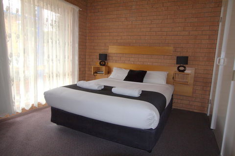 Blue Whale Motor Inn & Apartments - New Castle Tourism 23