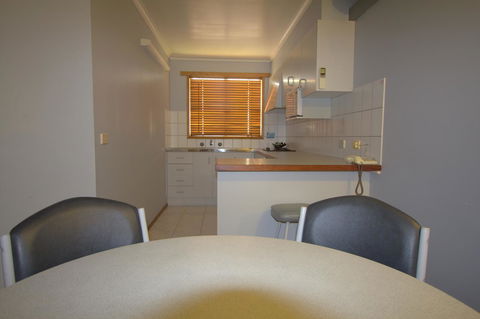 Blue Whale Motor Inn & Apartments - New Castle Tourism 22