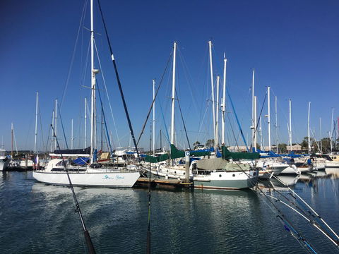 Luxury On The Water (Private Luxurious Boat) - New Castle Tourism 7