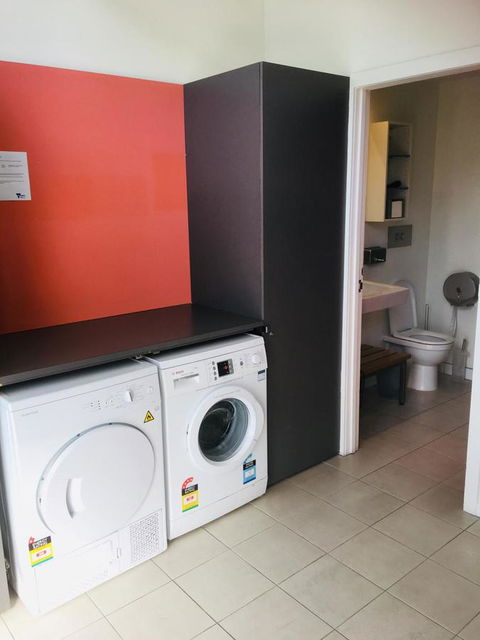 Luxury On The Water (Private Luxurious Boat) - New Castle Tourism 13