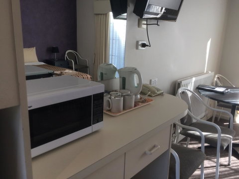 Ambassador Motor Inn - Newcastle Accommodation 3
