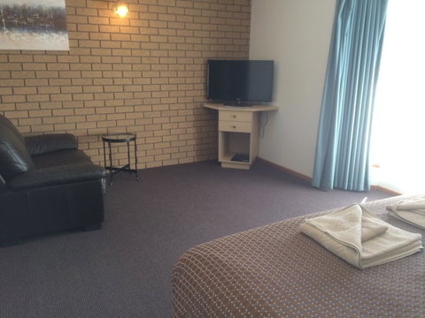 Ambassador Motor Inn - Newcastle Accommodation 15