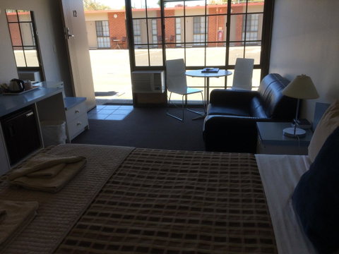 Ambassador Motor Inn - Newcastle Accommodation 24