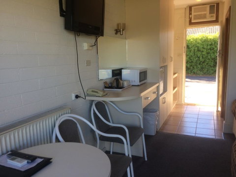 Ambassador Motor Inn - Newcastle Accommodation 11