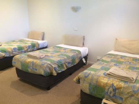 Ambassador Motor Inn - Newcastle Accommodation 1
