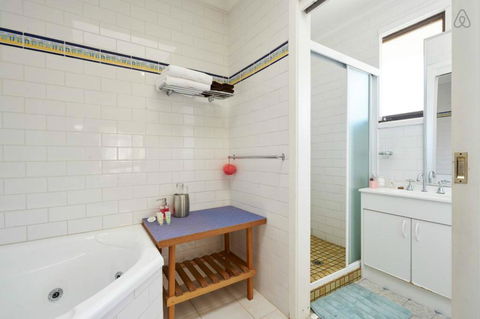 Cottages For Two - Newcastle Accommodation 13