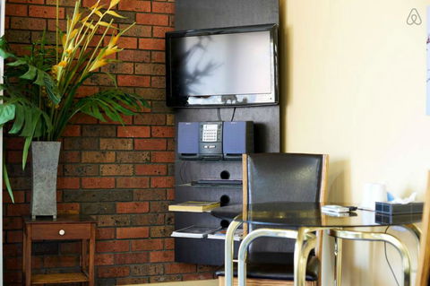 Cottages For Two - Newcastle Accommodation 16