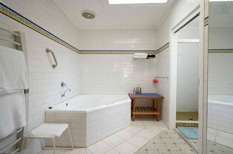 Cottages For Two - Newcastle Accommodation 14